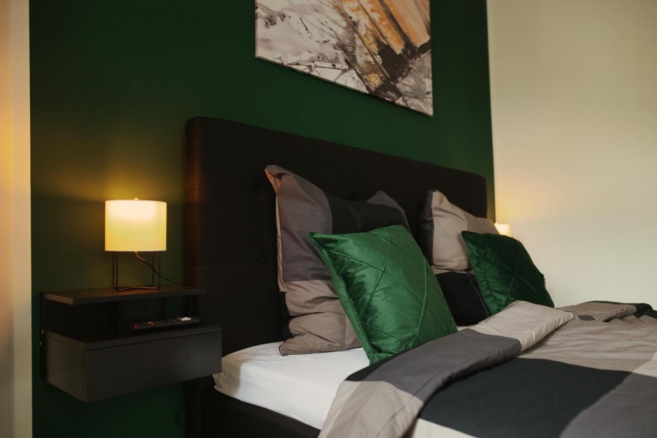 Aur Design Emerald X Balkon Premium Kingsize Free Kaffee & Wein Netflix Apartment *